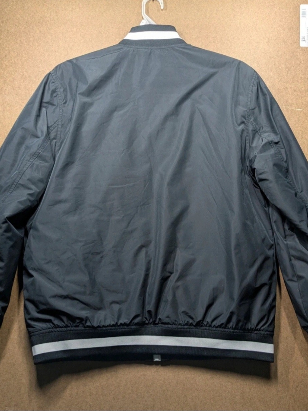 Tommy Hilfiger Denim Men’s Varsity Bomber Jacket - Black - Size Large EUC - Picture 4 of 12